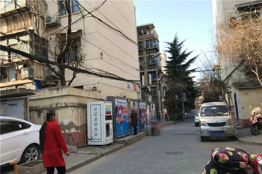 西福民2室1厅1卫西南朝向500.00元/月出租
