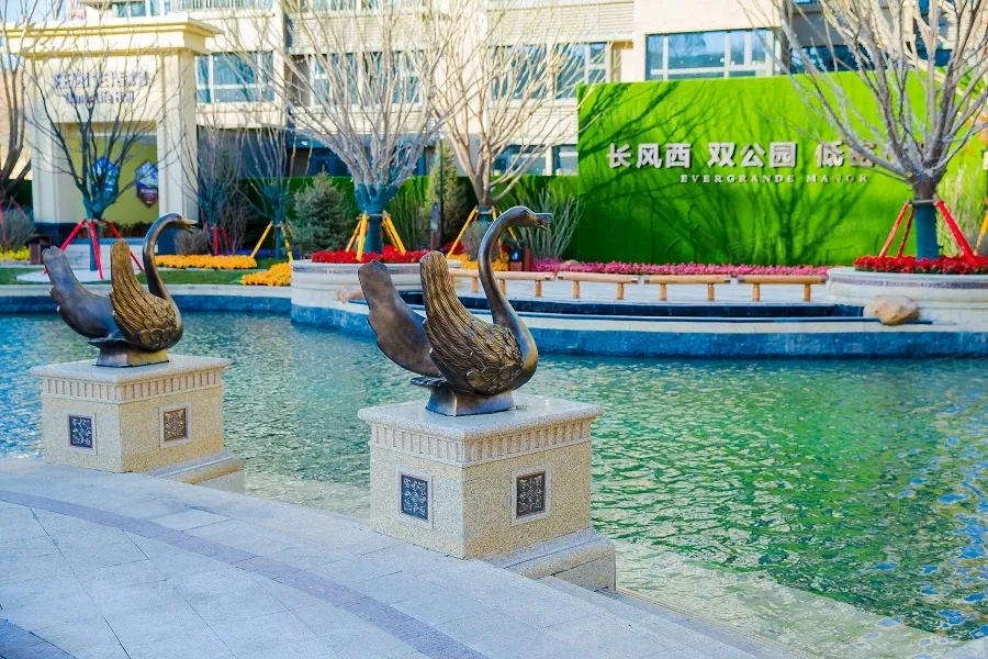 恒大御湖庄园1室南朝向800.00元/月出租