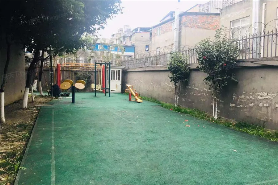 双峰嶺2室2厅1卫南朝向2200.00元/月出租