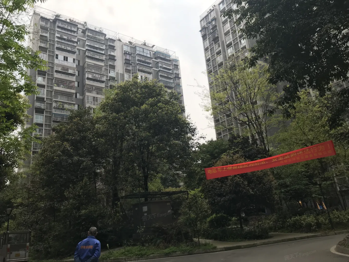 怡泰花园2室1厅1卫东朝向2800.00元/月出租