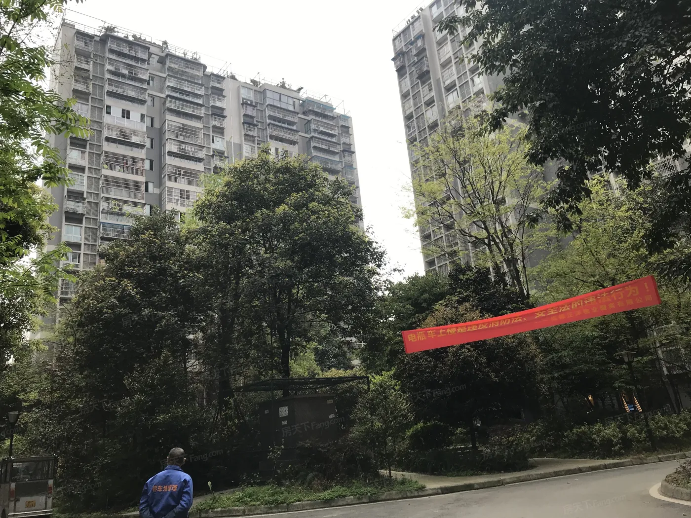 怡泰花园1室1厅1卫西南朝向1900.00元/月出租