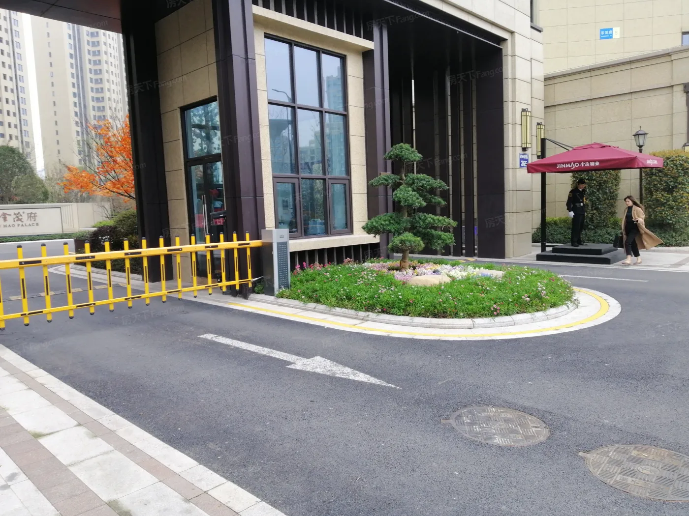 江东金茂府3室2厅2卫南朝向5600.00元/月出租