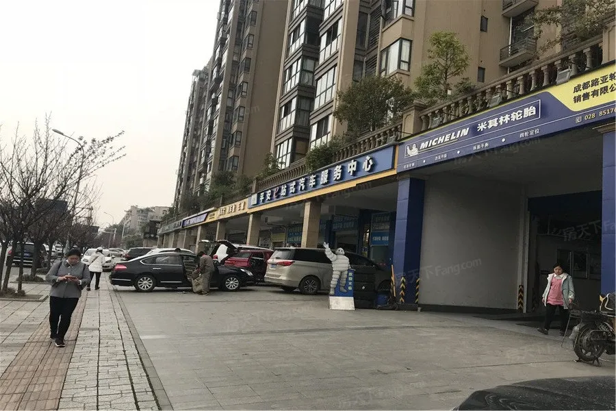 银泰香樟林3室1厅1卫东南朝向4000.00元/月出租