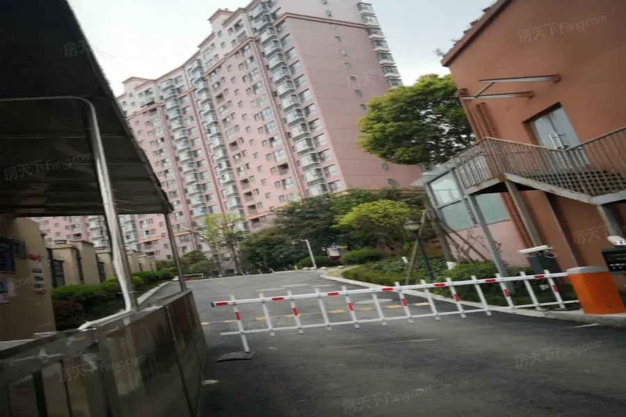 青南美湾2室1厅1卫南朝向2400.00元/月出租