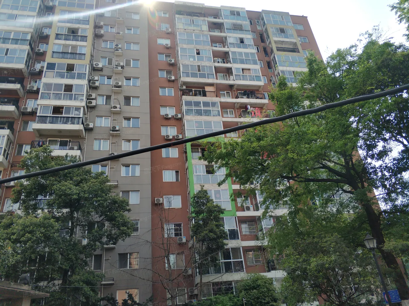 龙锦晓筑1室1厅1卫南朝向2400.00元/月出租