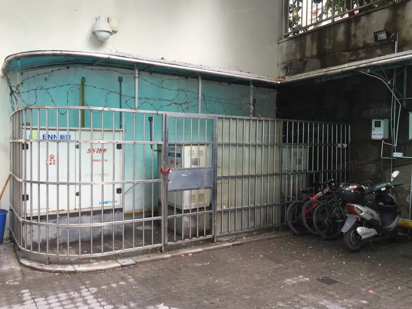 长沙市国税局宿舍3室2厅2卫南朝向2500.00元/月出租