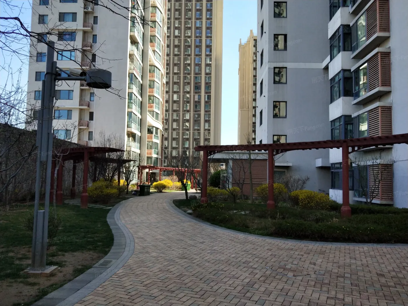 良辰美景北区3室1厅1卫南朝向4000.00元/月出租