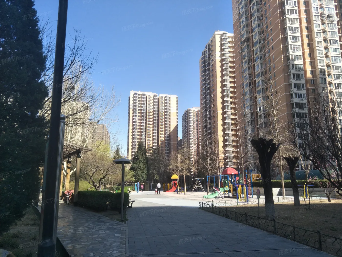 东三环南路2室1厅1卫南朝向5900.00元/月出租