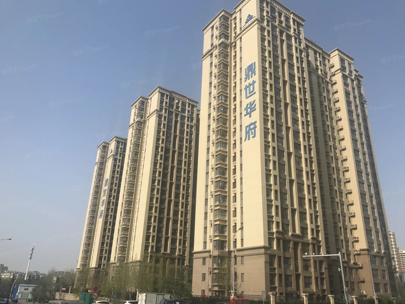 海尔鼎世华府3室2厅2卫南北朝向3200.00元/月出租