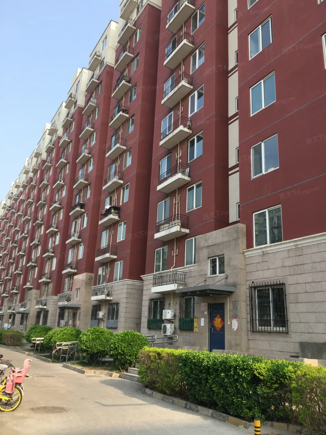 蓝天苑4室2厅3卫南北朝向7200.00元/月出租