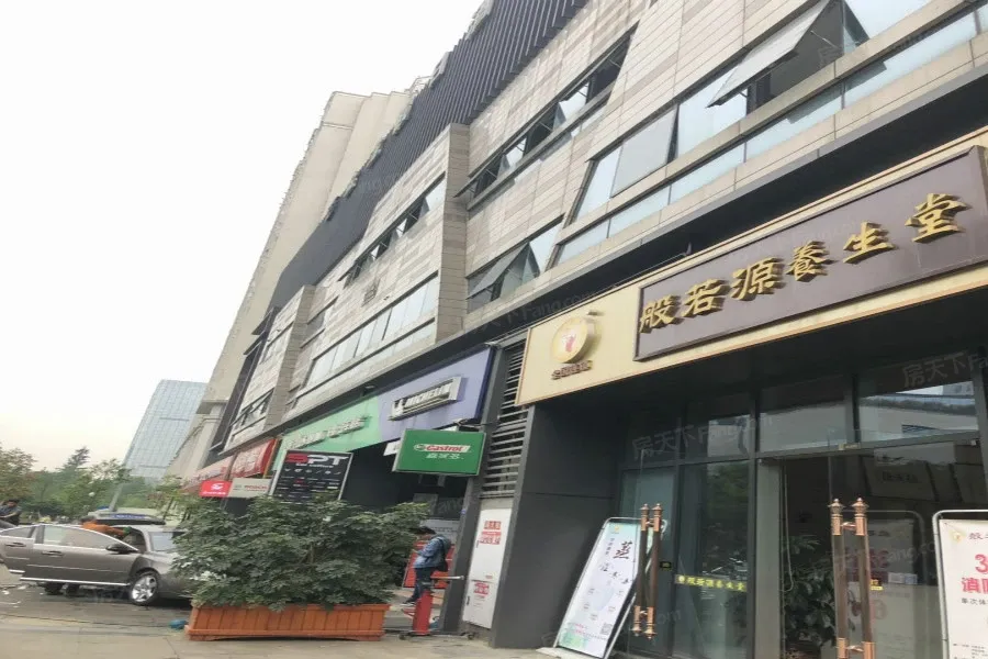 布鲁明顿广场1室1厅1卫南北朝向2900.00元/月出租