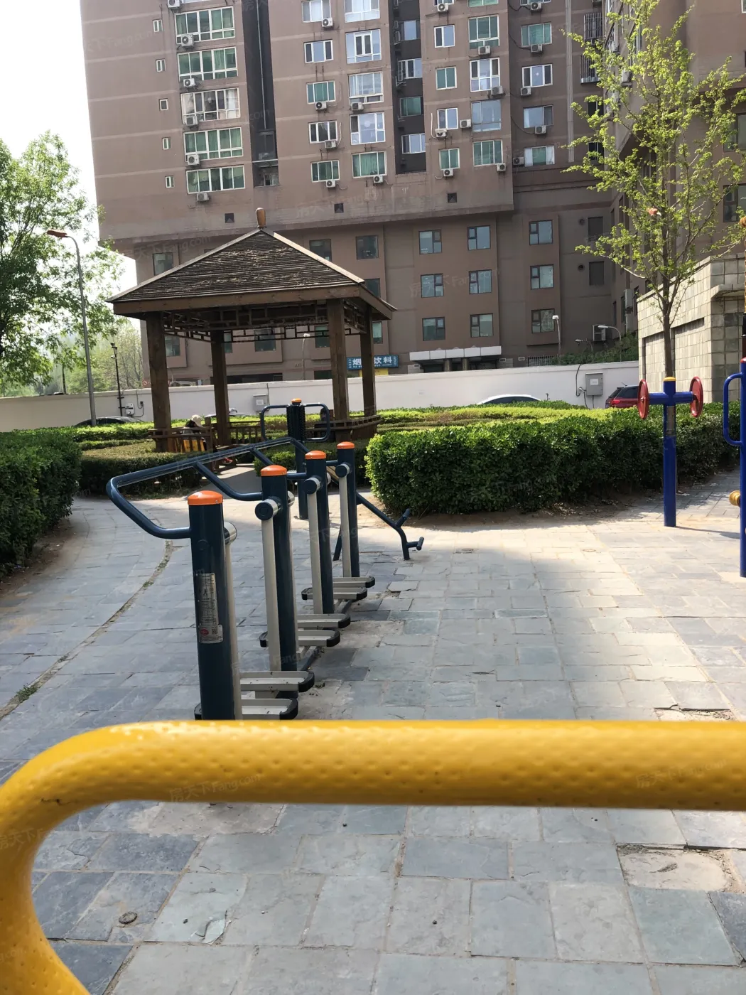 建功南里1室1厅1卫西南朝向5200.00元/月出租