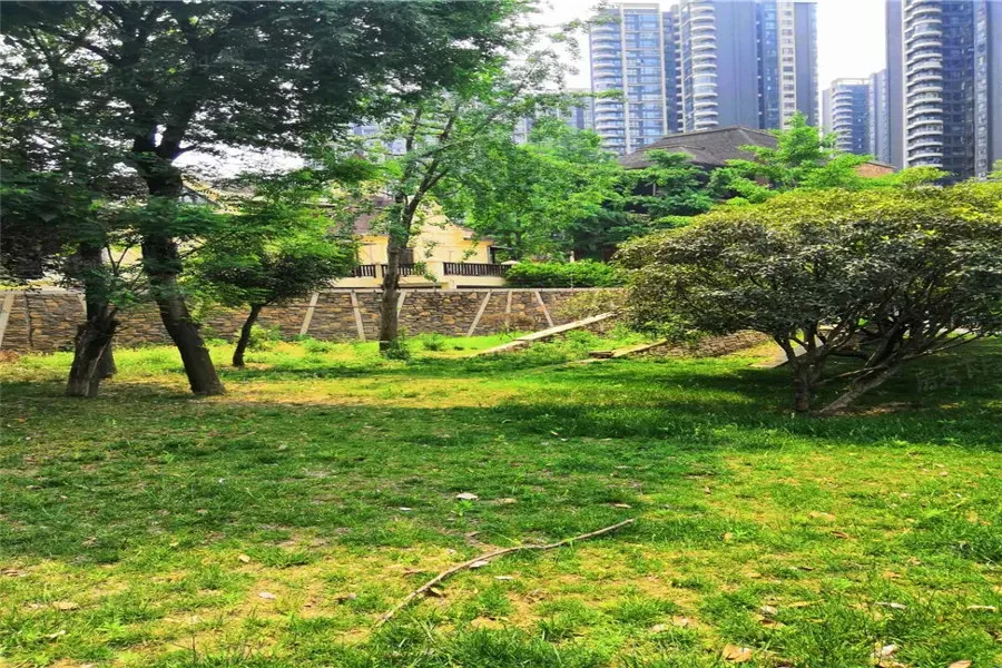 枫渡莱茵3室1厅2卫北朝向2530.00元/月出租