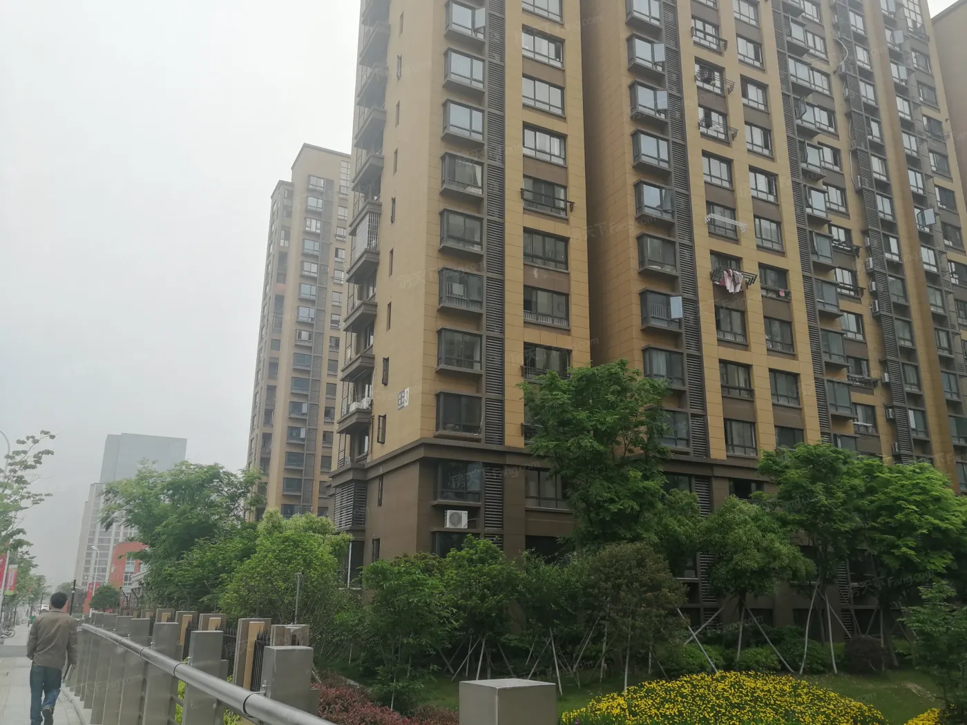 庄和家园2室1厅1卫南朝向2400.00元/月出租