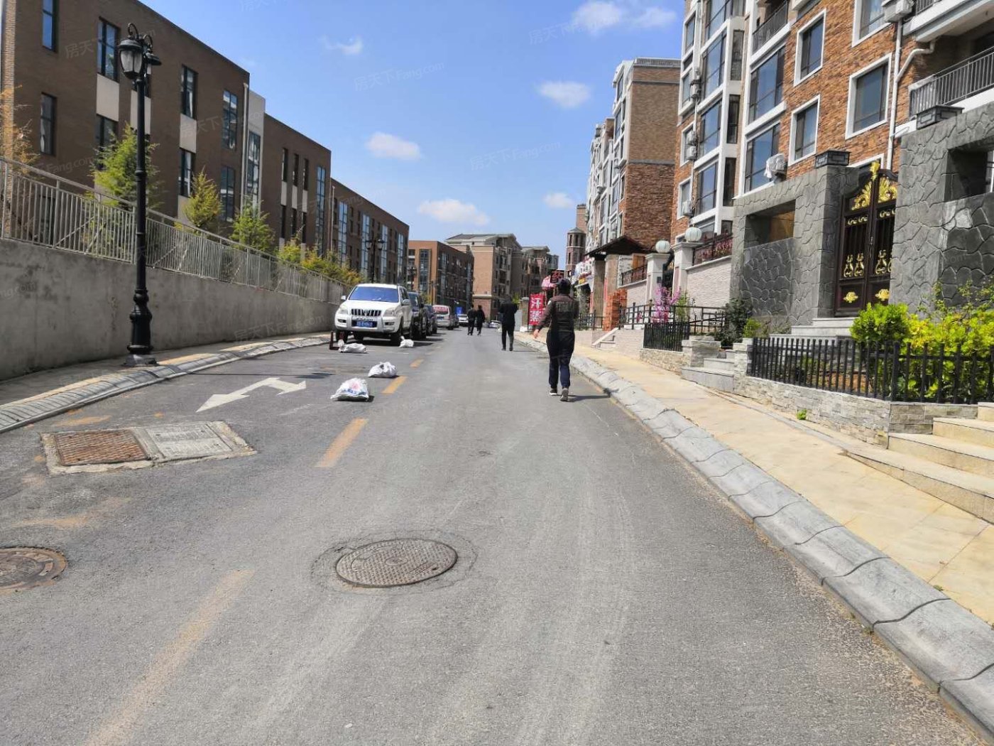 开成领地2室2厅1卫南北朝向2350.00元/月出租