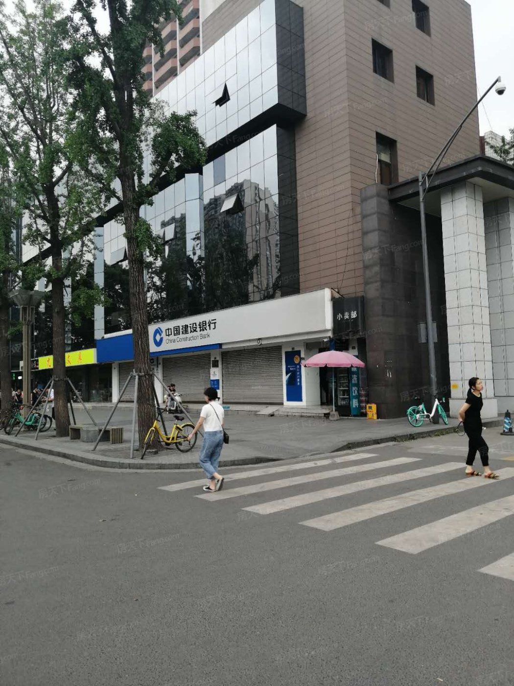 丽景天成3室1厅2卫南朝向3900.00元/月出租