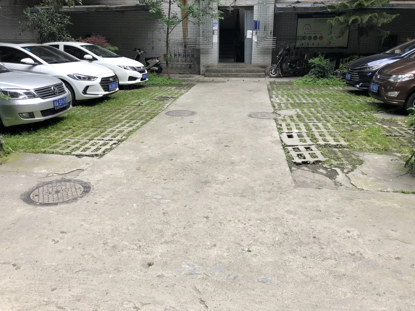 祥和园3室1厅1卫东南朝向2800.00元/月出租