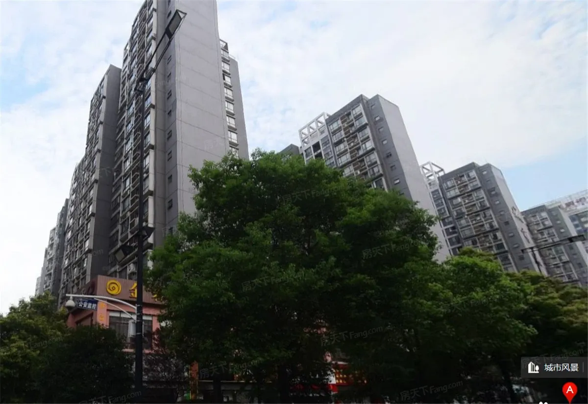 城市风景3室2厅1卫东南朝向1200.00元/月出租