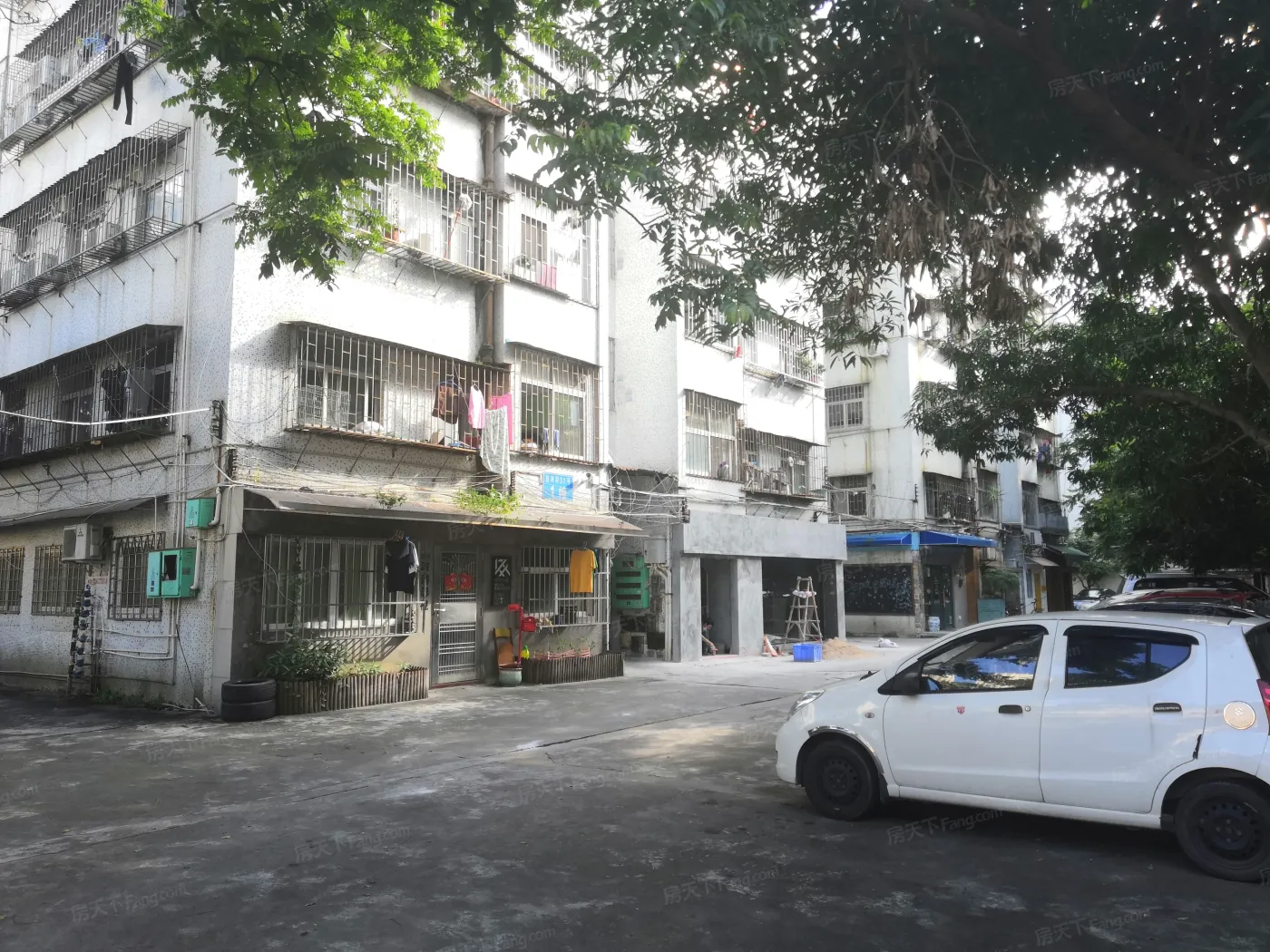 碧涛路小区3室1厅2卫南朝向2000.00元/月出租