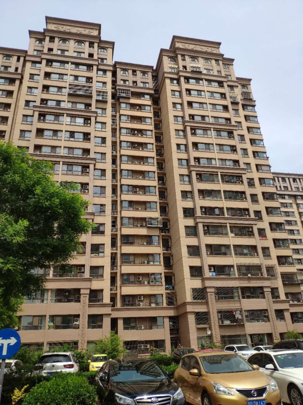 东亚马赛公馆2室1厅1卫南朝向4100.00元/月出租