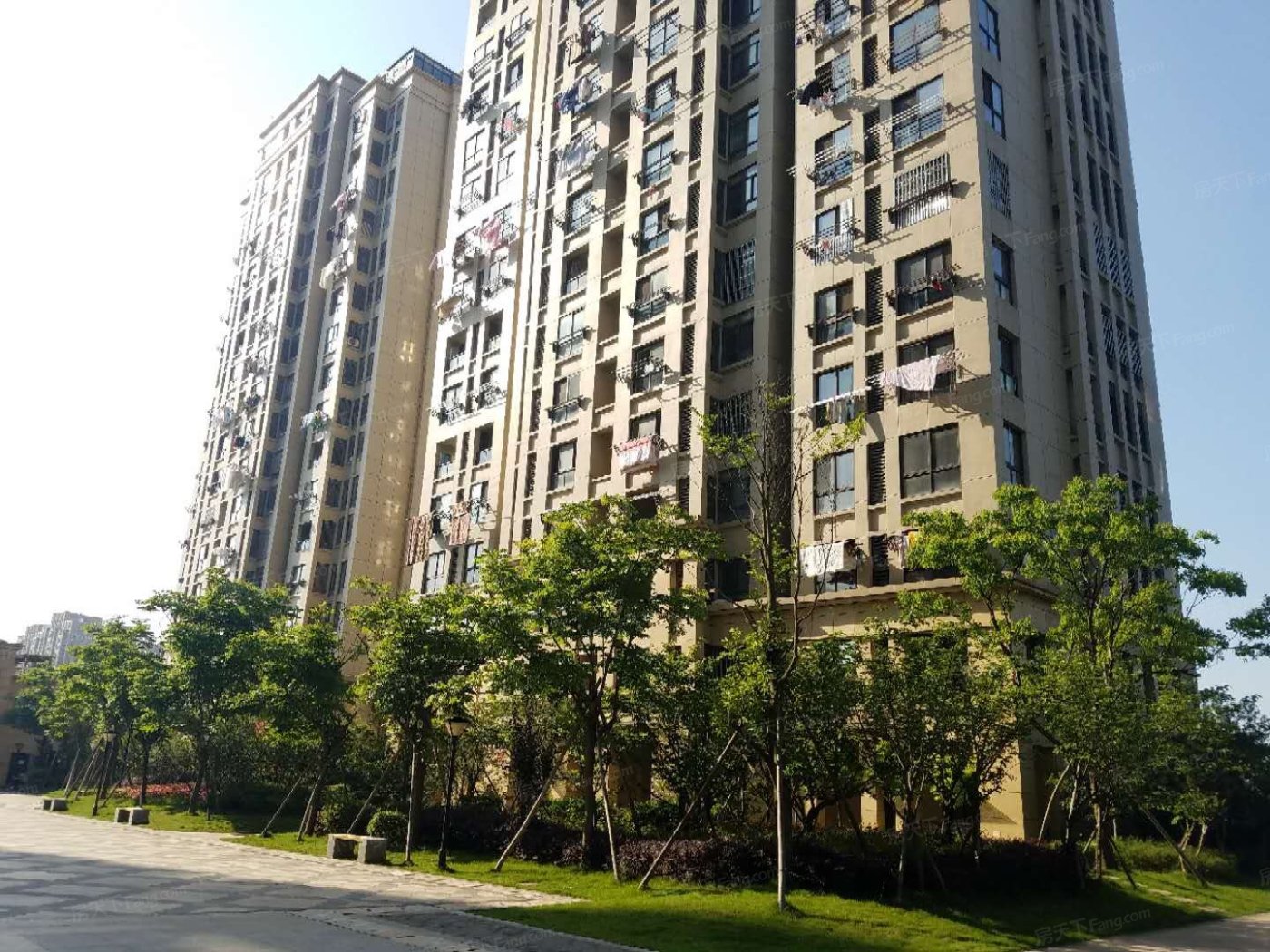 宝莱雅苑2室2厅1卫南朝向1900.00元/月出租