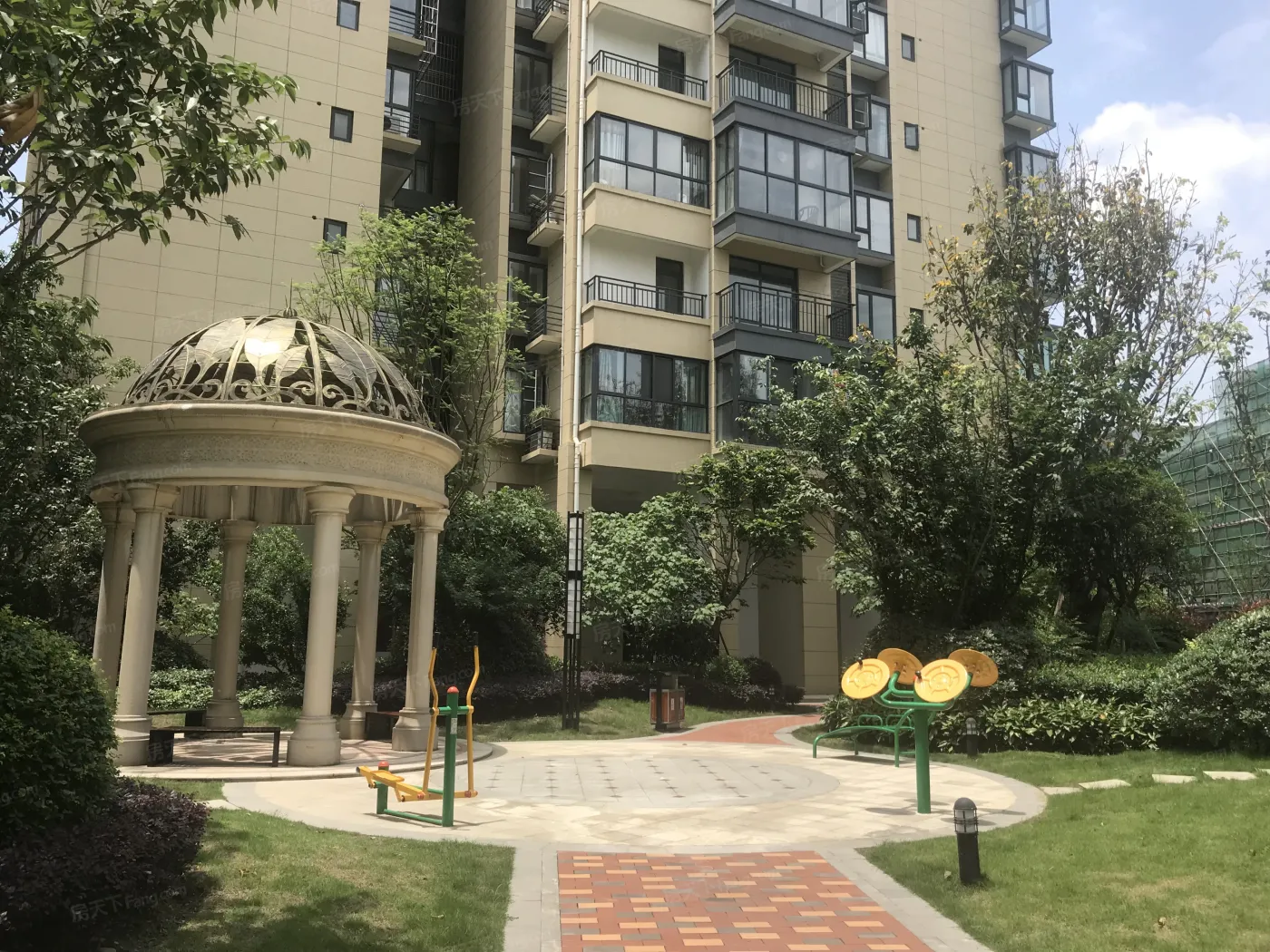 四川煤田光华之心2室2厅1卫东北朝向2600.00元/月出租