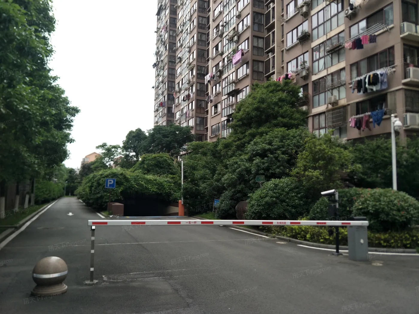 安石路锦翠苑2室2厅1卫南北朝向1900.00元/月出租