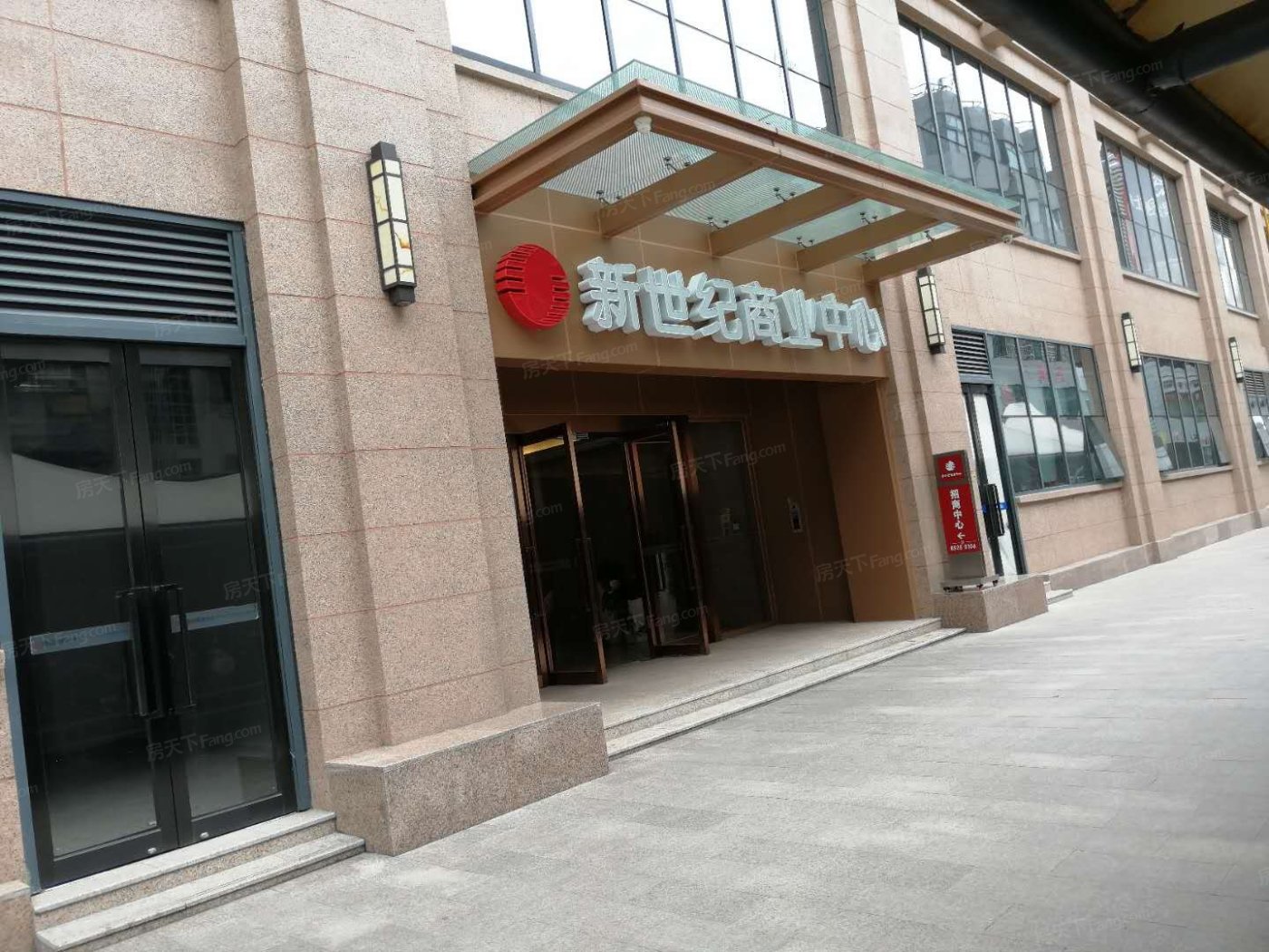 新世纪花园4室2厅2卫南朝向5300.00元/月出租