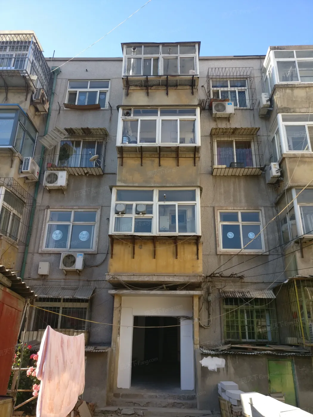 钓鱼台三建楼2室1厅1卫南北朝向1200.00元/月出租