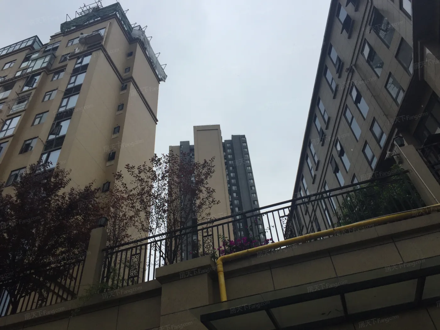 翰林美居2室1厅1卫西南朝向3300.00元/月出租