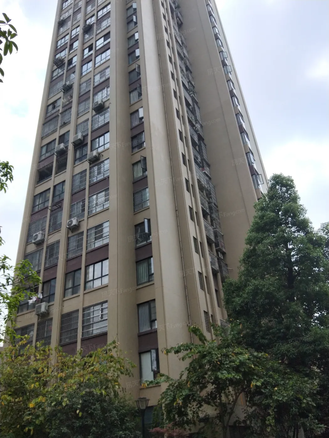 新神风金牛座2室2厅1卫东南朝向1800.00元/月出租