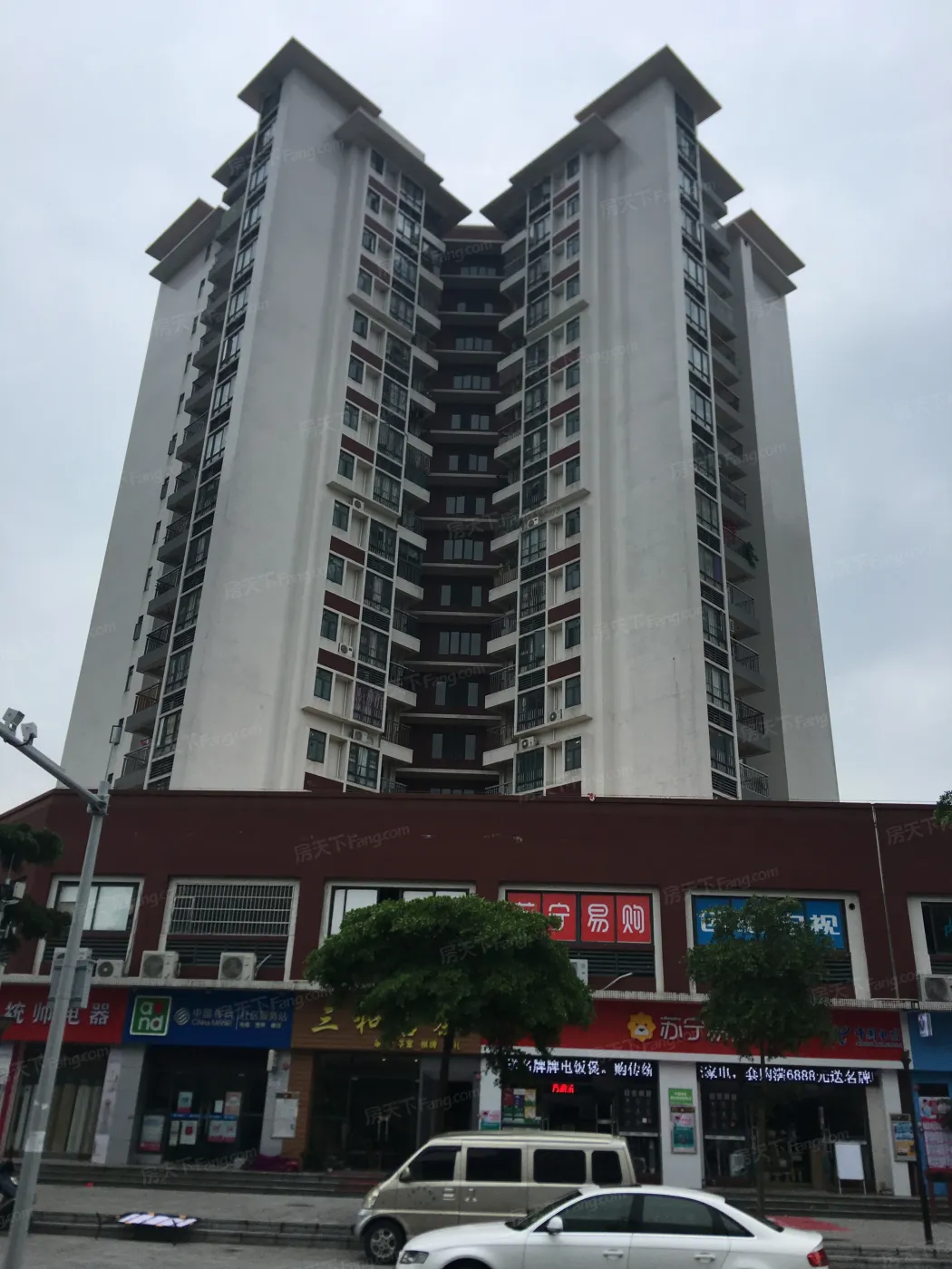 观海美寓3室2厅2卫南朝向2800.00元/月出租