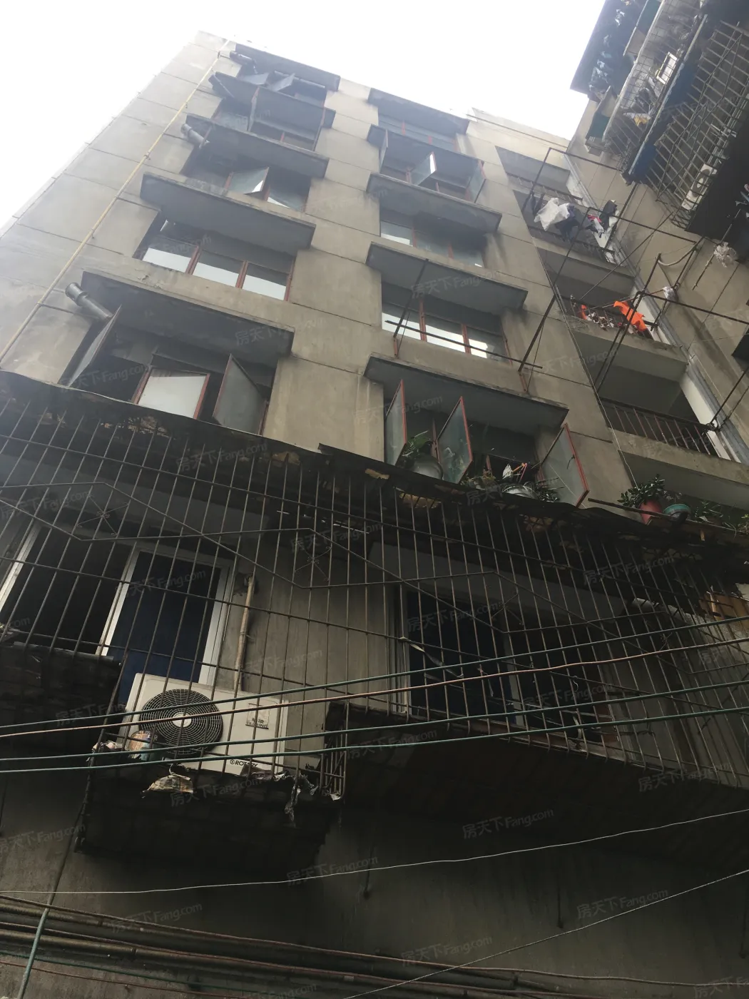 石马巷4号院1室1卫南朝向1600.00元/月出租