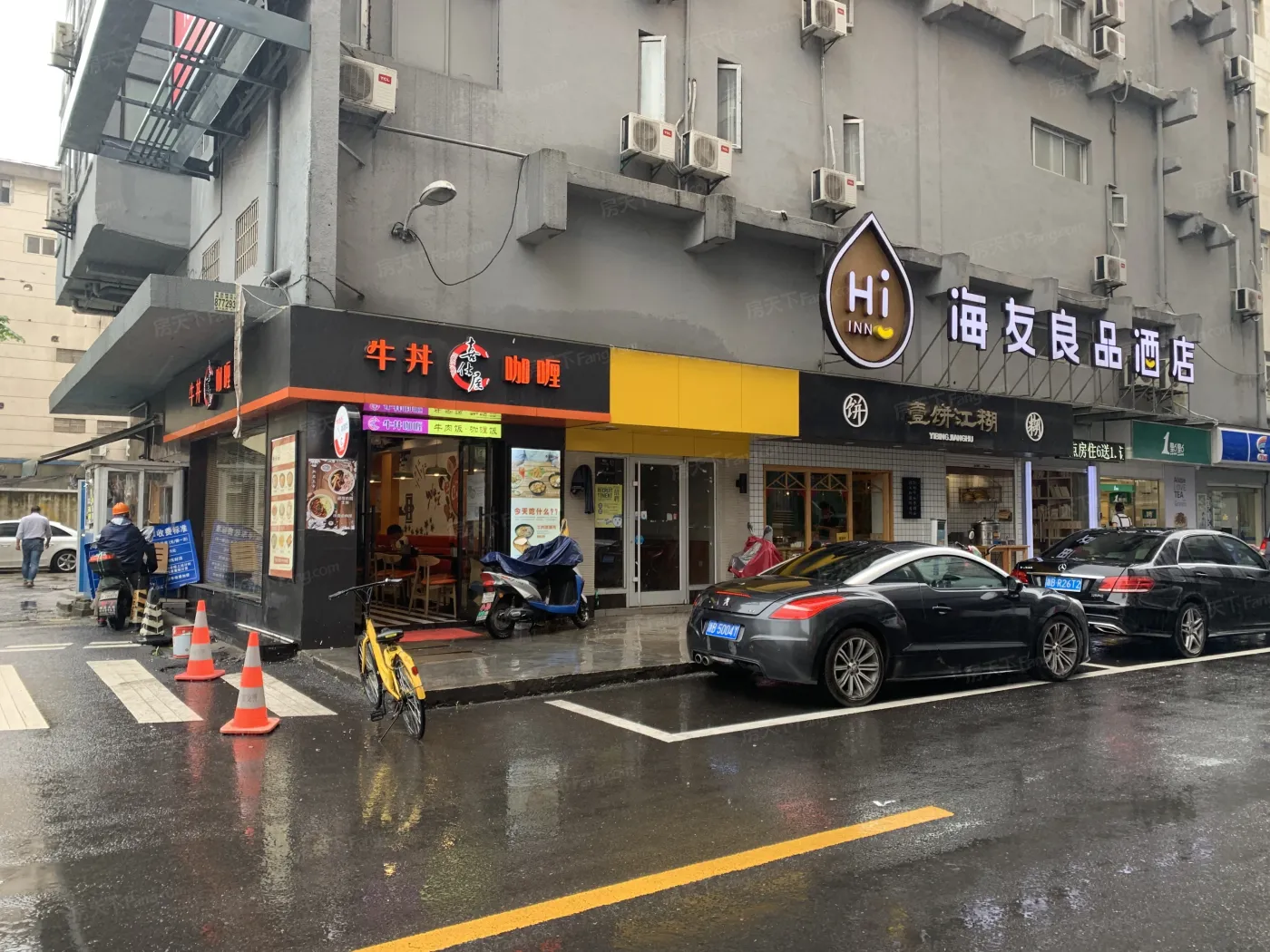 世界贸易中心3室2厅1卫东朝向6800.00元/月出租