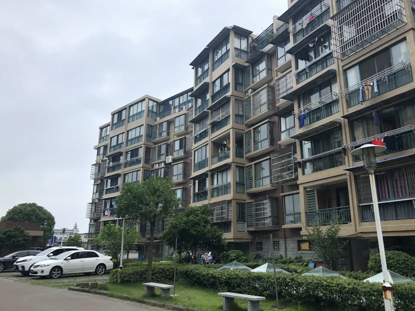 联兴家园2室2厅1卫南朝向2350.00元/月出租