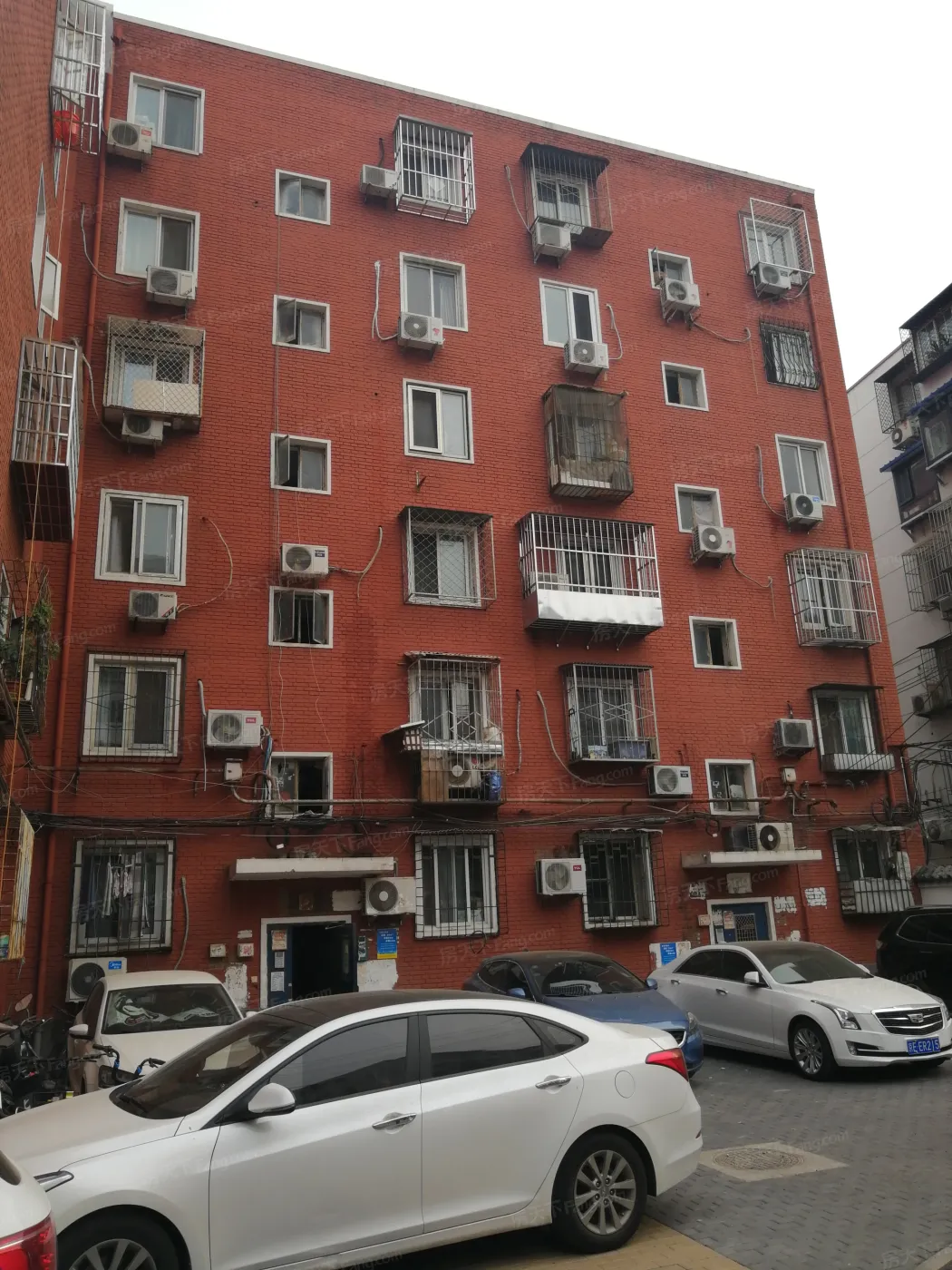 小关东街2室1厅1卫南朝向7989.00元/月出租