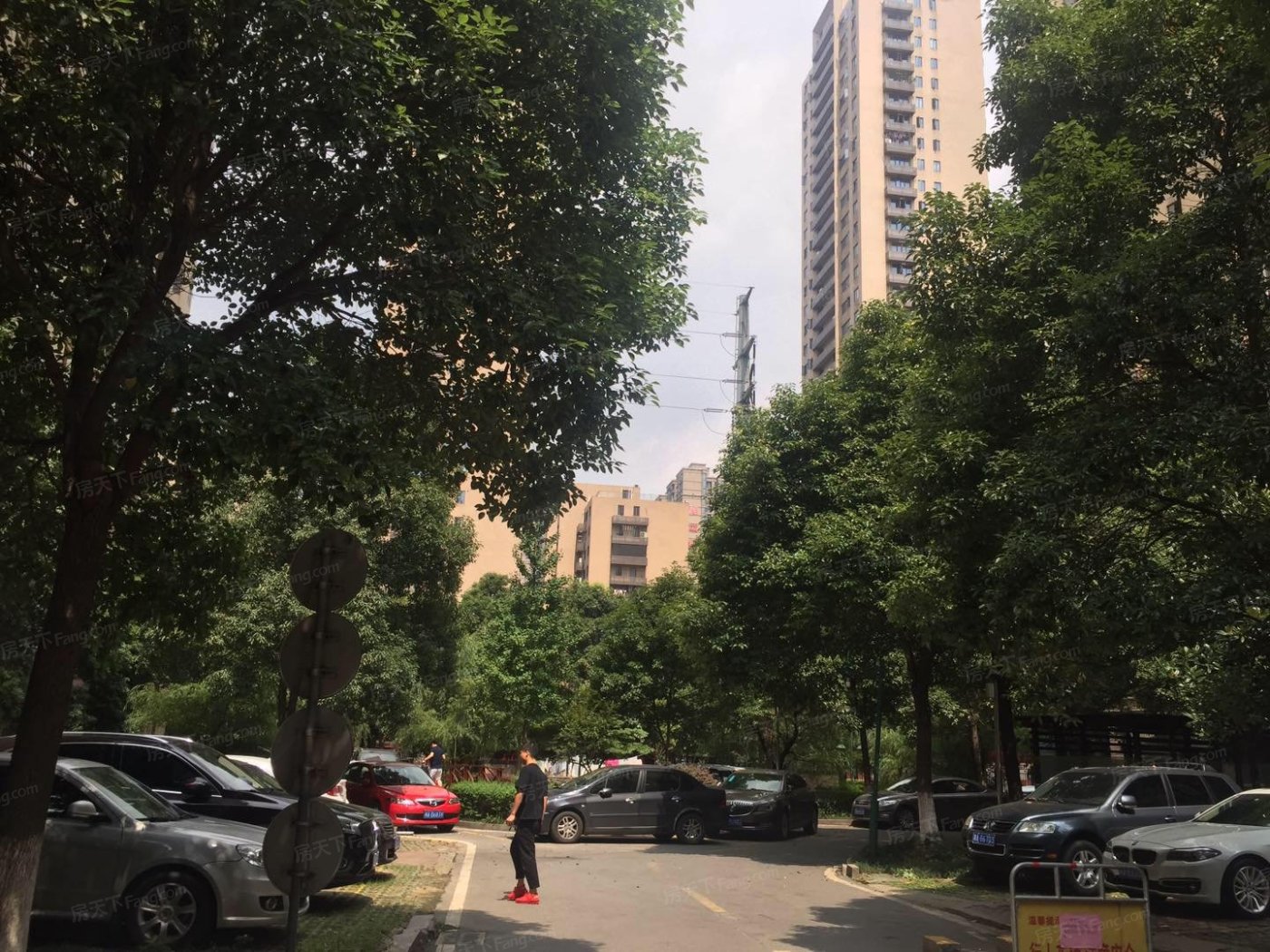 风尚国际1室1厅1卫南朝向2000.00元/月出租