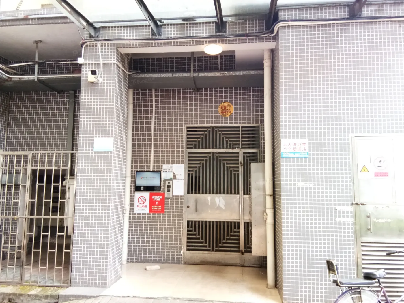 富盈嘉庭3室2厅1卫南朝向2000.00元/月出租