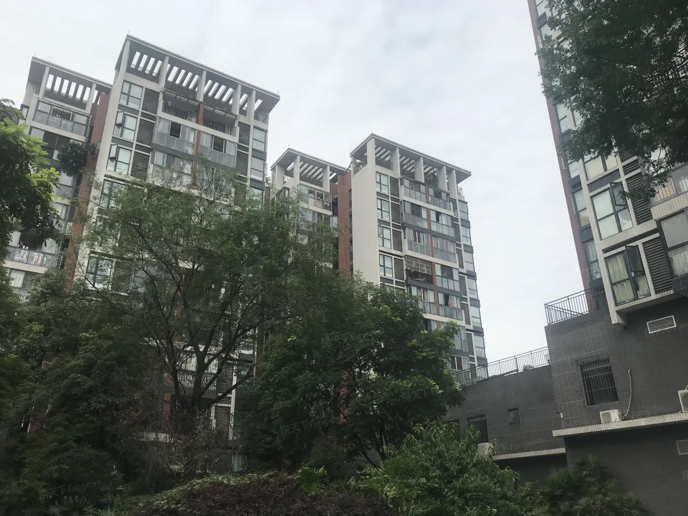 幸福里小区2室1厅1卫南朝向1900.00元/月出租