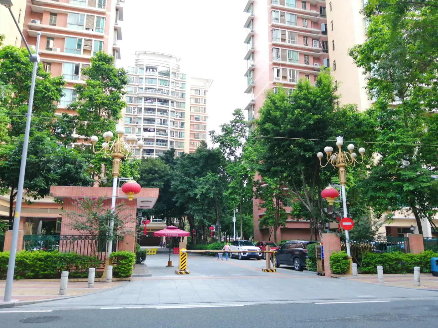 新城海滨花园3室2厅2卫北朝向9500.00元/月出租
