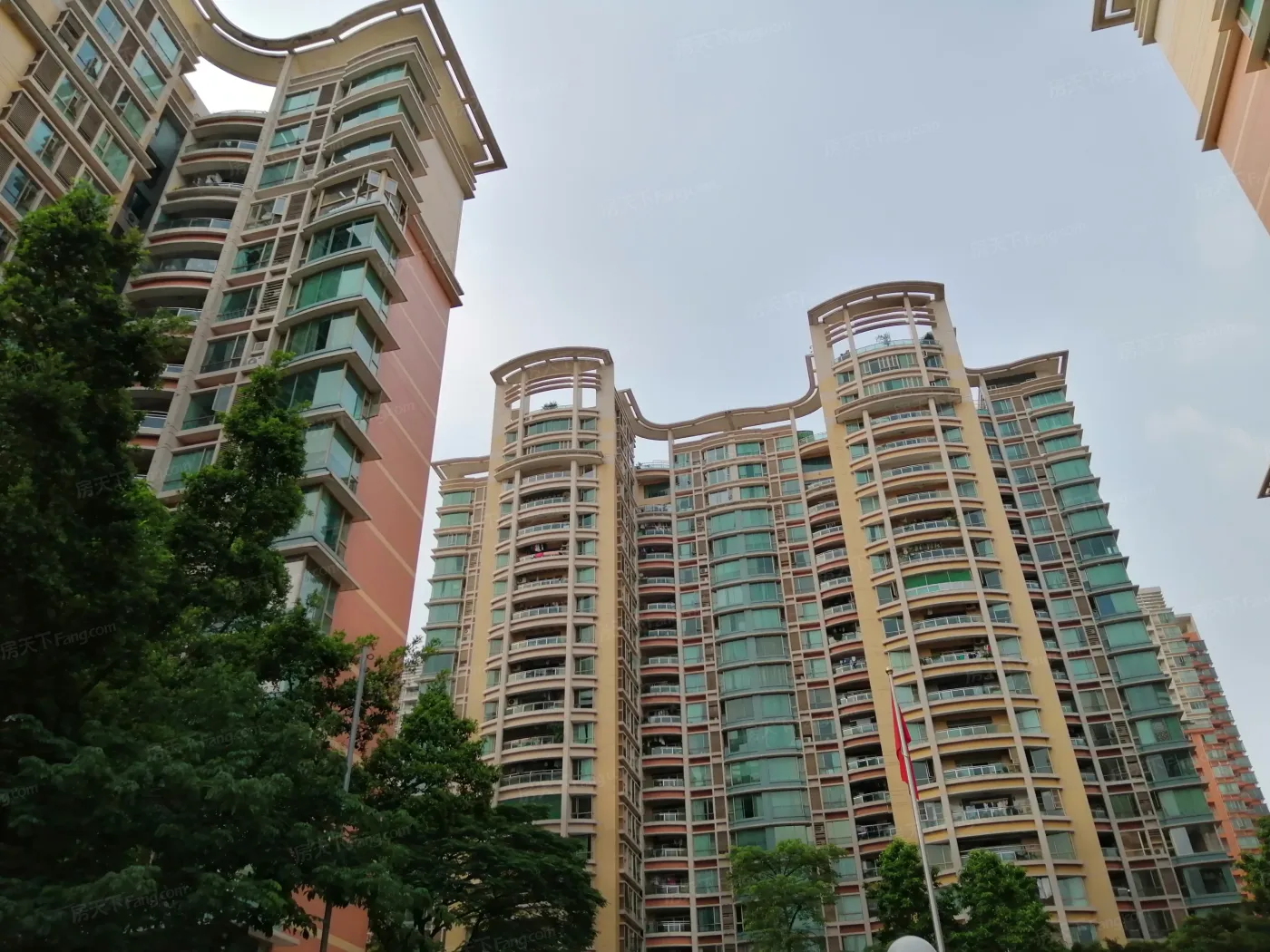新城海滨花园 南向 豪华大三房 装修保养好