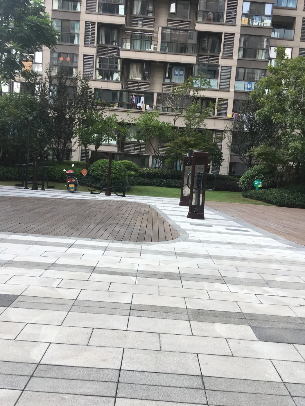 金地天御3室2厅1卫南朝向3000.00元/月出租