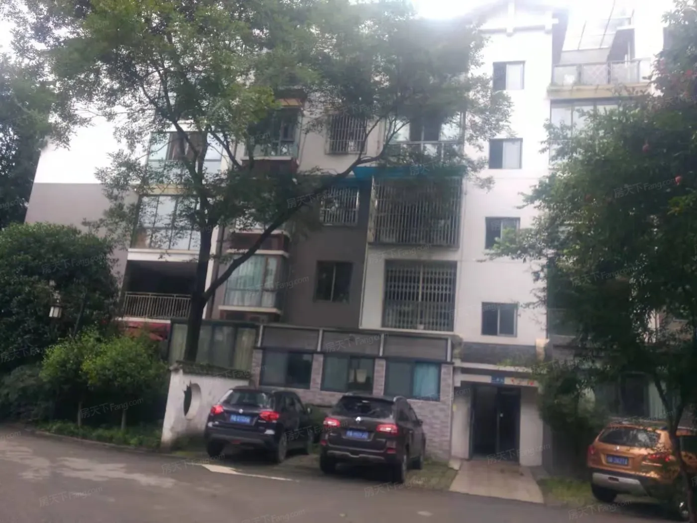 阳光华苑4室2厅2卫南朝向3200.00元/月出租