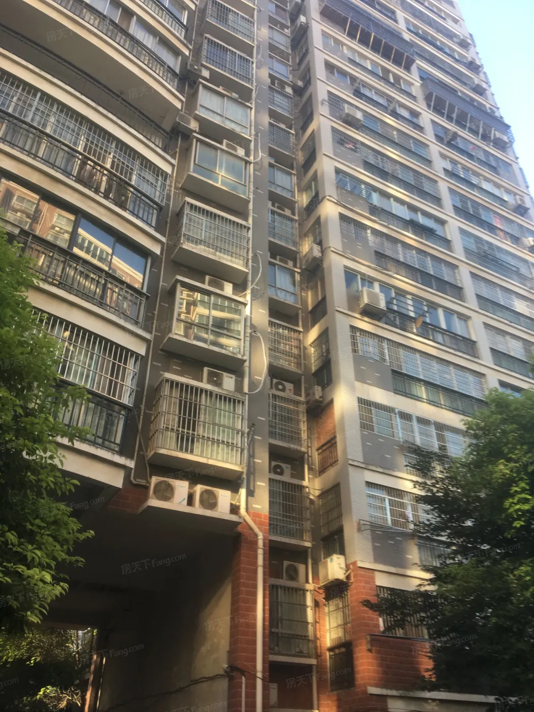湘楚家园2室2厅1卫东南朝向1200.00元/月出租