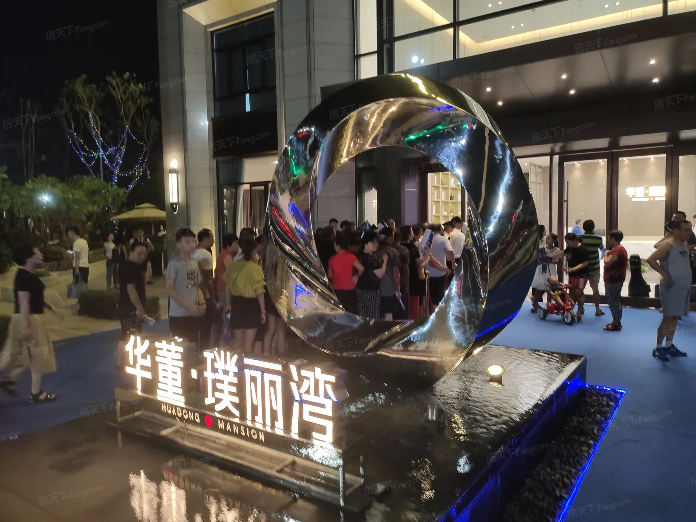 华董璞丽湾3室1厅2卫南朝向2800.00元/月出租