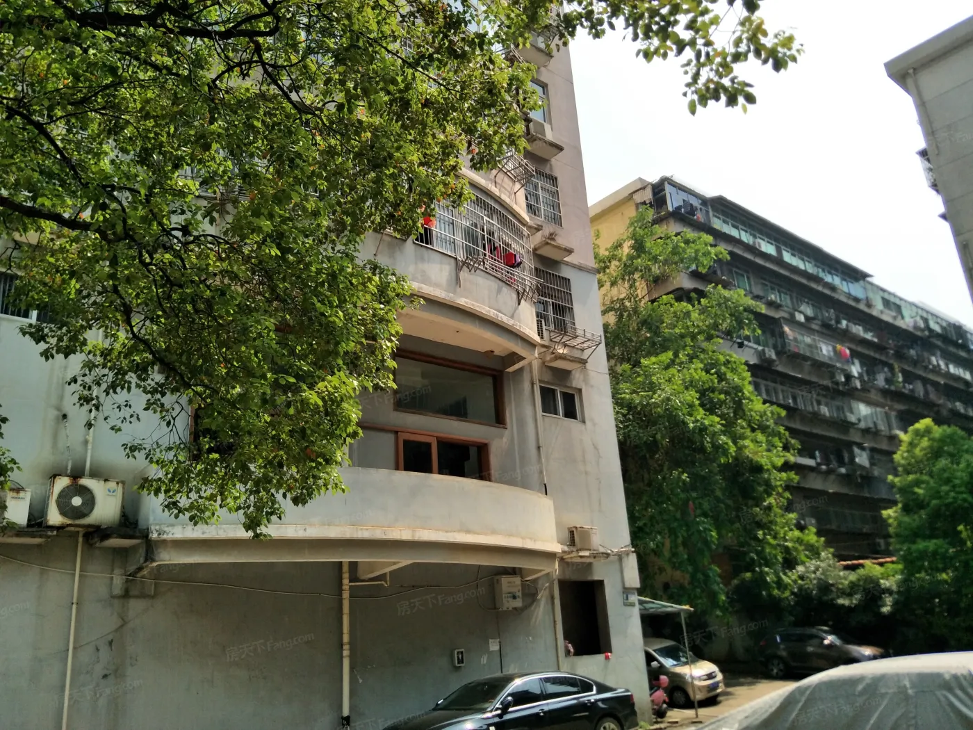 山水茗苑3室2厅2卫南朝向1500.00元/月出租