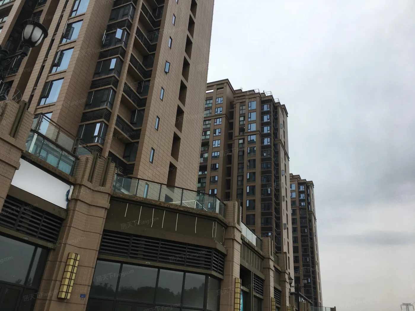华宇西城雅郡3室1厅1卫东南朝向2400.00元/月出租
