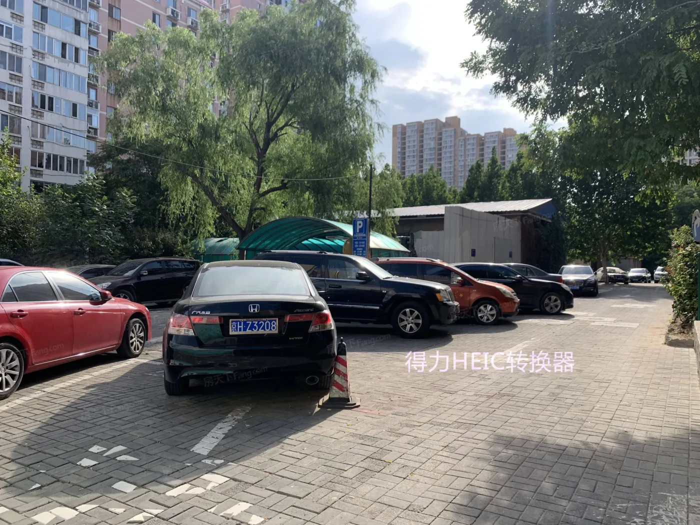 华辉苑3室1厅2卫西朝向11000.00元/月出租