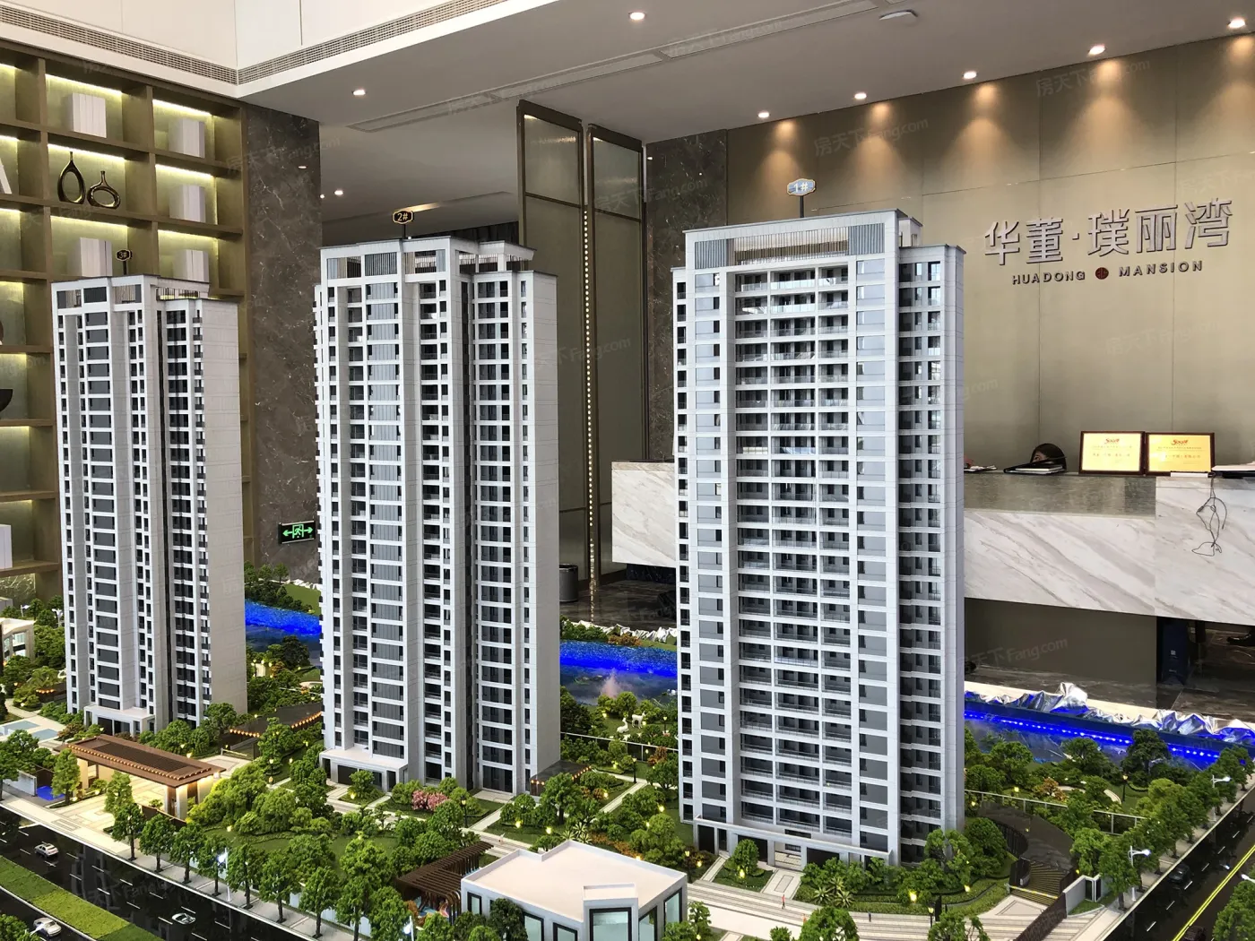 华董璞丽湾3室1厅2卫南朝向3800.00元/月出租