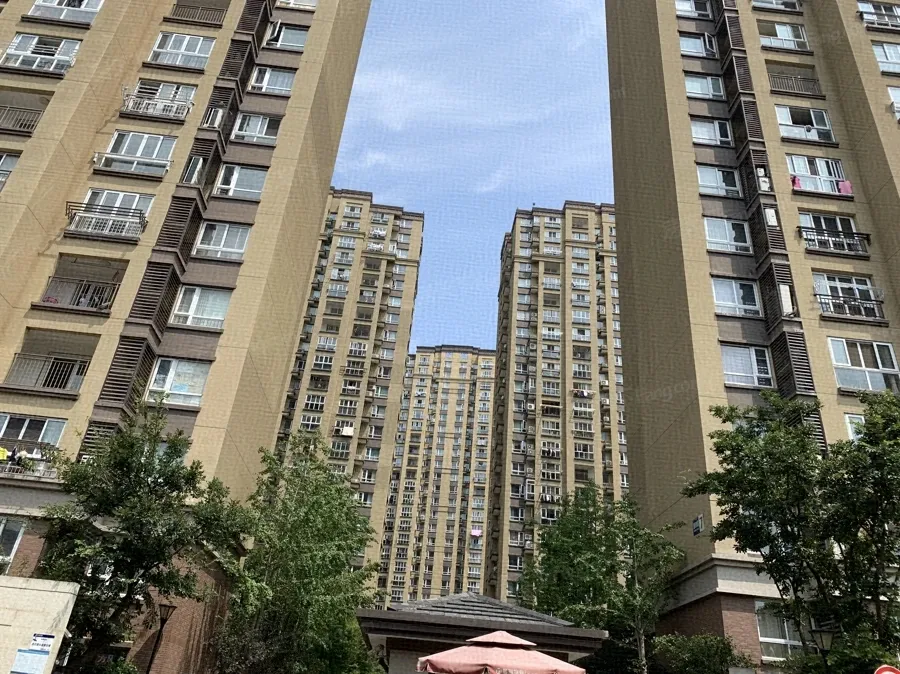 景瑞望府5室2厅3卫南朝向3600.00元/月出租